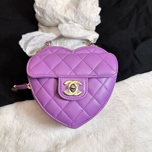 CHANEL 💜 Heart Bag 22S Mini Handbag CC small Lambskin Leather Crossbody NEW